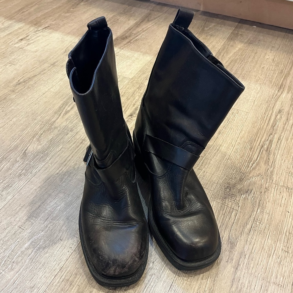 Unlisted Black Leather Boots 8.5 - Picture 2 of 13